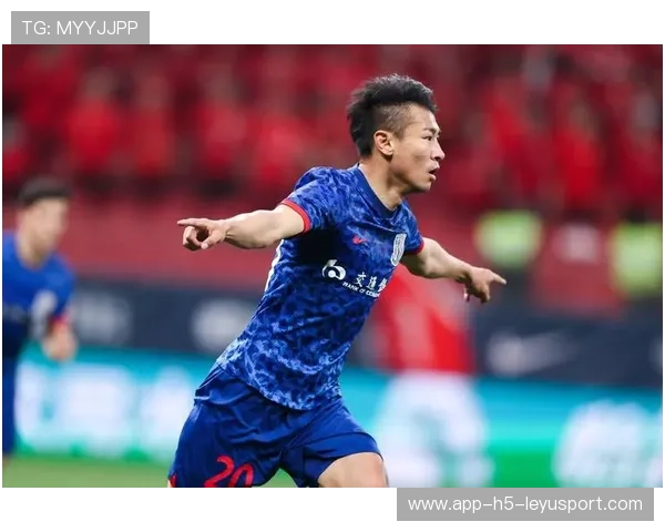 1-0，上海申花升至第2，仅差榜首2分，路易斯一剑封喉，上海申花官宣