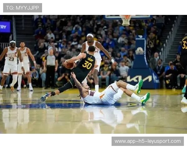 勇士凭借全队表现终结连败，击败太阳，勇士凭借全队表现终结连败,击败太阳队