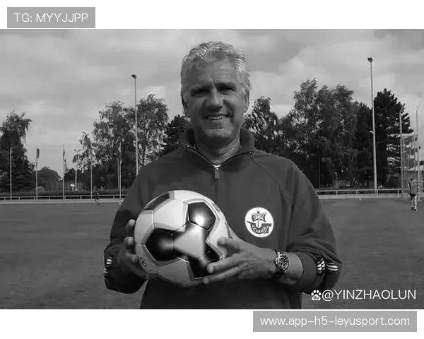 新帅带领药厂9人取胜,滕哈格11打10未能突破平局,滕哈格执教风格 新帅带领药厂9人取胜,滕哈格11打10未能突破平局,滕哈格执教风格